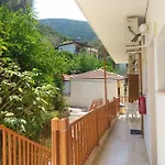 Apartman Kostas Ii *