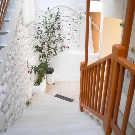 Kostas Studios Apartment