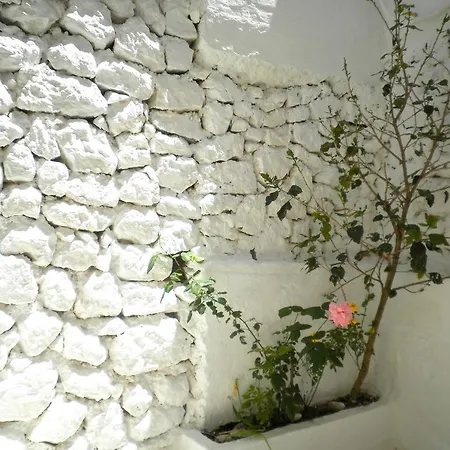 Kostas Studios Apartment *
